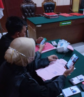 CURI EMAS 1 KG MILIK KAKAK IPAR SENILAI Rp.1 MILIAR ,GENDRARTO, DIHUKUM 3 TAHUN BUI