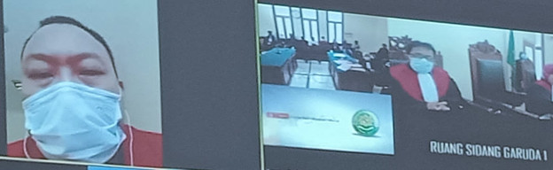 DIDAKWA GELAPKAN UANG PENJUALAN PRODUK KOSMETIK SENILAI Rp. 275 JUTA, "DIAKUI HANYA MEMAKAI Rp. 16 JUTA" WAHYUDI DITUNTUT 2 TAHUN BUI