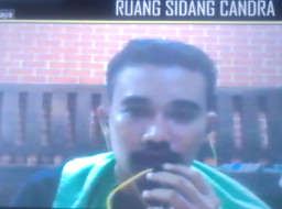 Ambil Kiriman 4 Ekor Burung Tanpa Sertifikat Kesehatan dari Karantina, Zainal Arifin Diadili 