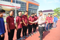 Momen HUT Kemerdekaan RI Ke 77, Kapolres Gresik Beri Pekerjaan Penyandang Disabilitas di Polres Gresik
