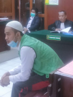 Sidang Kasus Pembunuhan Berencana Manukan Tama, Nurhuda Ploga plongo Saat Diperiksa Hakim 