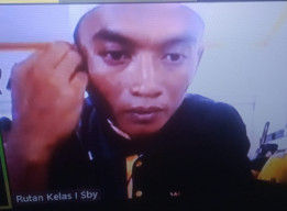 Ketagihan Judi Online di Tempat Umum, Agus Saputra Dituntut 7 Bulan Penjara 