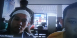 BUDAK SABU BELI 1 POKET CARA PATUNGAN DI JALAN SIDOTOPO PASAR,RISKA DAN AKBAR DENGAN TES URINE POSITIF DAN NEGATIF