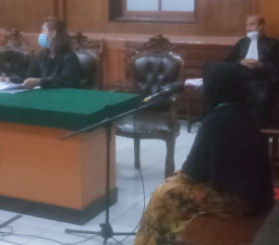 Miliki Alas Hak Buku C No.1614 Persil 65, Rukmiati Diadili, Dituduh Membangun Rumah Di Atas Tanah Pemkot Surabaya Di Jalan Raya Dukuh Jerawat