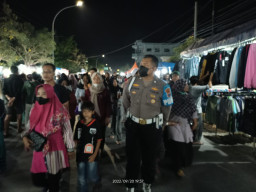 Tradisi Rebo Wekasan Desa Suci Kembali digelar, Polisi di Gresik Lakukan Pelayanan Masyarakat