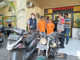 Polsek Manyar Ringkus dua Sejoli Pelaku Curanmor, Tenggak Miras Sebelum Beraksi