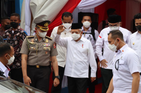 TNI - Polri Amankan Kunjungan Wapres di Gresik, Kapolres Gresik : Alhamdulilah Lancar