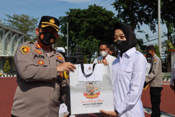 Pimpin Apel, Kapolres Gresik Beri Pesan: Laksanakan Tugas Dengan Profesional