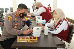 Ratusan Personil Polres Gresik Jalani Tes Kesehatan