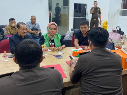 Kejari Tanjung Perak Terima Tahap II, Kasus Penipuan Dengan Tersangka Medina Zein