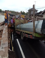 Telan Korban Jiwa, Proyek PT Amin Jaya di Pantura Madura Ambrol, di Duga Dikerjakan Asal-asalan
