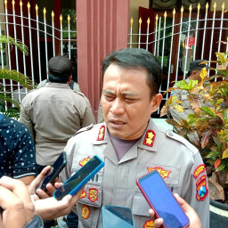 Polrestabes Surabaya Gelar Simulasi Pengamanan Sidang Kanjuruhan, Di PN. Surabaya 