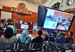 Sidang Tragedi Kanjuruhan, Terkuak Momen Mencekam 5 Menit Jelang Laga Buyar