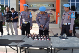 Jelang Operasi Ketupat Semeru 2023, Polres Gresik Cek Seluruh Senjata Api Anggota