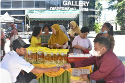 Dorong Stablilisasi Harga Ketika HBKN Ramadhan 2023, Disperindag Jatim Gelar Kegiatan Pasar Murah