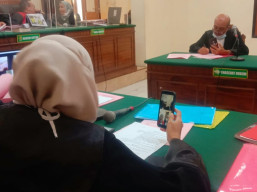Tukang Pijat Keliling "Grangsang" Cabuli Korban Yang Masih Di Bawah Umur, Mbah Gatot Dituntut 10 Tahun Bui, Denda Rp.50 Juta