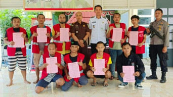 Kejari Surabaya Berikan Restorative Justice RJ Kepada 9 Pelaku Pidana Umum
