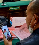 Nyolong Dan Jual Menir Beras Dan Ketan Dari Gudang PT.AAP Sebanyak 57 Ton, Senilai Rp.640 Juta, Jony Panet Yang Nyolong, Abdul Hadi Yang Jual Hanya Dihukum 8 Bu