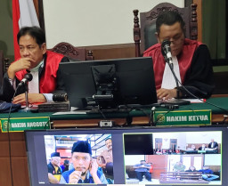 GELAPKAN BAN DAN EKOR TRUK TRAILER, TERDAKWA PAUNDRA PICASSO DIHUKUM 15 BULAN BUI