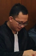 MAIN JUDI ONLINE JENIS TOGEL, TERDAKWA  SURYA WIJAYA JALANI SIDANG