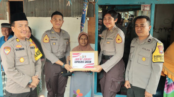 Jumat Curhat Polres Gresik Dengar Keluhan Warga Putat Kebomas Door to Door