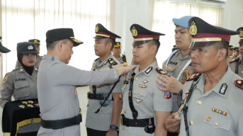 Rotasi Pejabat Polres Bergulir, Kapolres Gresik Minta Tingkatkan Kinerja Situasi Kamtibmas