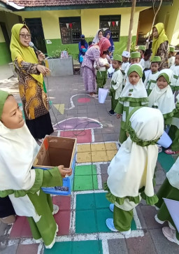 Peduli Korban Palestina, TK Bani Hasyim Cerme Gresik Pondasi Pembentukan Akhlakul Karimah