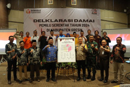 Kapolres Gresik Hadiri Deklarasi Damai Pemilu serentak tahun 2024 di Kabupaten Gresik