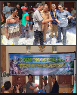 Selain Pembinaan, Nelayan Tuban Dapat Bantuan Jaring Ramah Lingkungan dari DKP Jatim    
