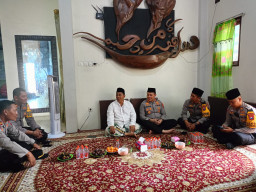 Kapolres Gresik Silaturahmi ke Ketua PCNU Gresik, Minta Doa dan Dukungan Pengamanan Pemilu 2024