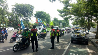 Kasat Sabhara Pimpin Langsung Pengamanan Demo KPSI  Pasuruan.