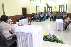 Polres Pasuruan Sosialisasikan KB Vasektomi Pada Anggota