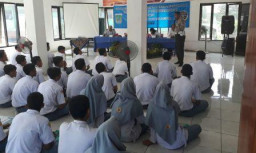 Polres Pasuruan Adakan Safety Riding Go To Schol.