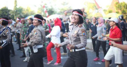 AKP Mellysa Amalia S.H.,S.I.K. Gelar Deklarasi Kamseltibcarlantasdi HUT RI ke 72.
