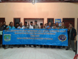 Humas Polsek Purwodadi dan Dikyasa Polres Pasuruan Bina Sopir Angkutan