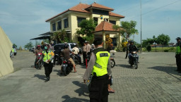 Polsek Bangil Gelar Razia Zebra Semeru di Depan Mapolsek.