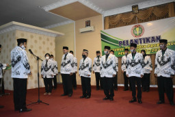 SLAMET ZAINUL ARIFIN DI LANTIK MENJADI KETUA PGRI KOTA PROBOLINGGO