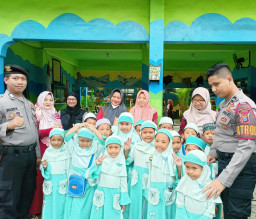 Tangkal Isu Penculikan Anak, Polres Gresik Gencar Patroli ke Sekolah