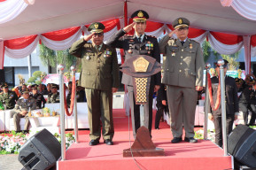 Polres Gresik Gelar Upacara HUT Bhayangkara ke - 77