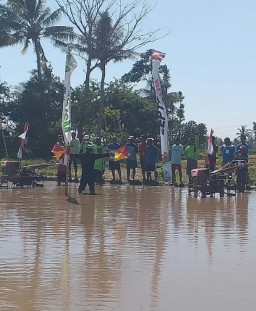 Peringati HUT RI ke 74, Kelompok Tani Tirto Mulyo Gelar Lomba Balap Hand Traktor.