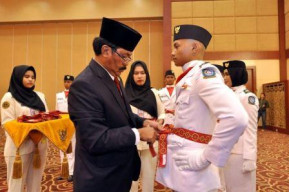 Gubernur Provinsi Kepri Kukuhkan Paskibraka