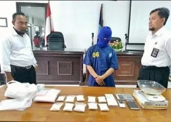 BNNP Jatim Amankan 1kg Sabu Di Rumah Kos Wonorejo Surabaya