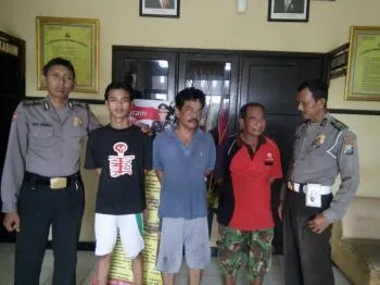 Pesta Sabu di Kamar Kos, 3 Pria Diamankan Petugas Polsek Wonokromo