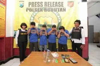 Polsek Bubutan Gulung Bandar, Pengecer dan Pengguna Sabu Jl. Gresik PPI.