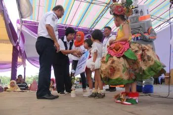 PT. KAI Daops 8 Gelar Lomba Nyanyi dan Peragaan Busana