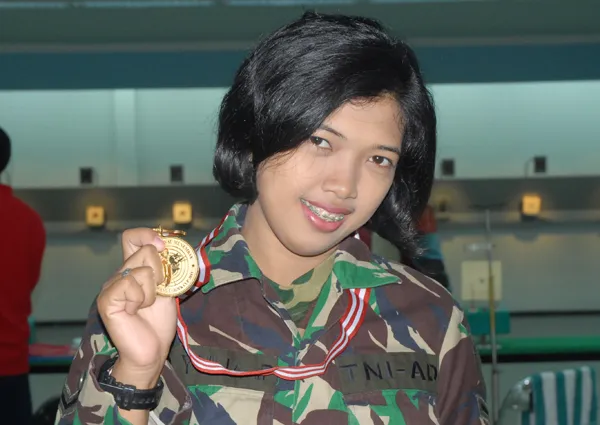 Serda (K) Dwi Yulia Purnamawati KOWAD KODAM V/BRW JUARA NASIONAL MENEMBAK