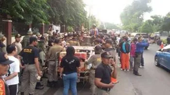 Tugas Berat Penegak Perda
