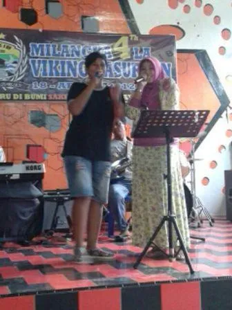 Hanya RP.10.000 BIsa Renang Sepuasnya Sambil Menikmati Alunan Musik TIRTO KENCONO Band