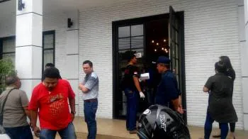 Toko Pakaian Kawasan Dukuh Kupang Disatroni  Maling, 20 Juta Dan 15 Pakaian Lenyap 