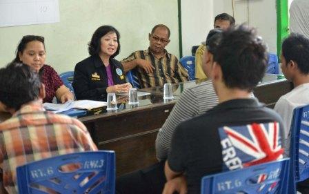 Ratusan Warga Surabaya Mati Disuntik